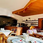 Hotel Hotel Sonnenhof - Bed & Breakfast & Appartements 3*