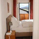 Sonnenhof - & Szálloda 3*