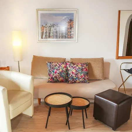 Hotel Sonnenhof - Bed & Breakfast & Appartements Hotell