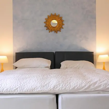 Hotel Sonnenhof - Bed & Breakfast & Appartements Hotell