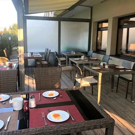 Hotel Sonnenhof - Bed & Breakfast & Appartements Hotell