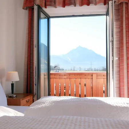 Hotel Sonnenhof - Bed & Breakfast & Appartements Otel İnnsbruck