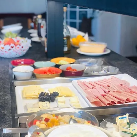 Otel Hotel Sonnenhof - Bed & Breakfast & Appartements 3*