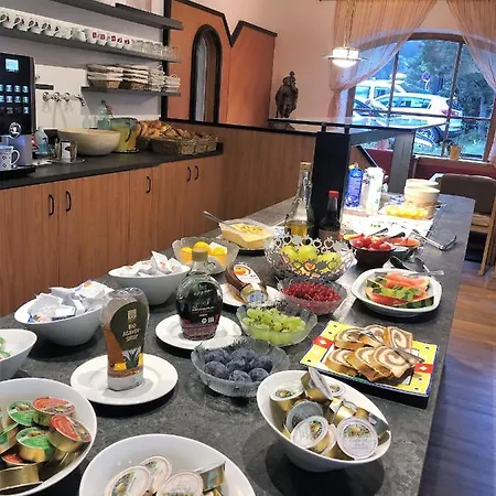 Otel Hotel Sonnenhof - Bed & Breakfast & Appartements İnnsbruck