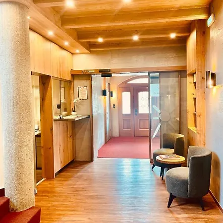 Hotel Sonnenhof - Bed & Breakfast & Appartements Otel İnnsbruck