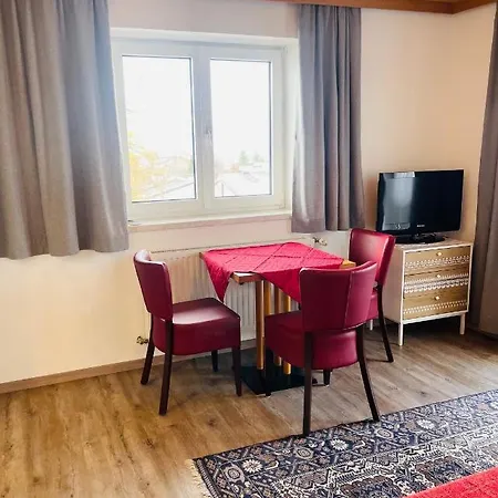 Hotel Sonnenhof - Bed & Breakfast & Appartements Otel İnnsbruck