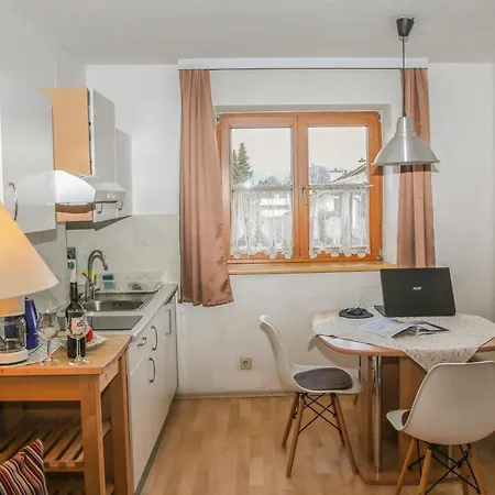 Hotel Sonnenhof - Bed & Breakfast & Appartements Otel İnnsbruck