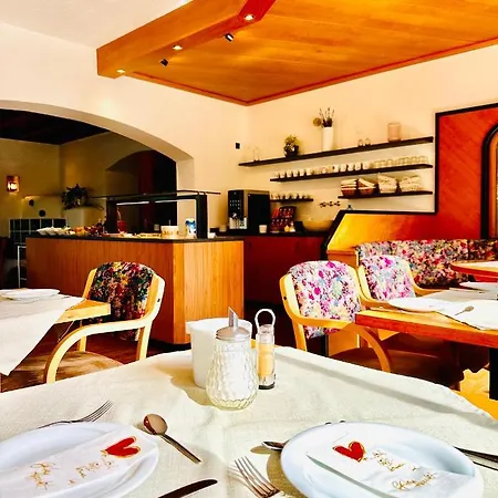 Otel Hotel Sonnenhof - Bed & Breakfast & Appartements İnnsbruck