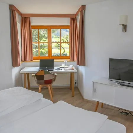 Hotel Sonnenhof - Bed & Breakfast & Appartements Otel 3*