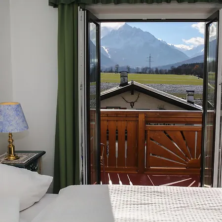 Hotel Sonnenhof - Bed & Breakfast & Appartements Otel 3*